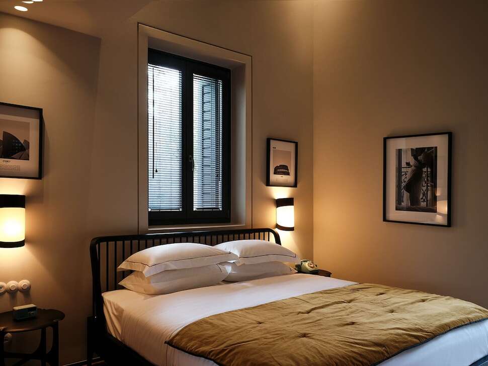 The Twenty One Hotel.