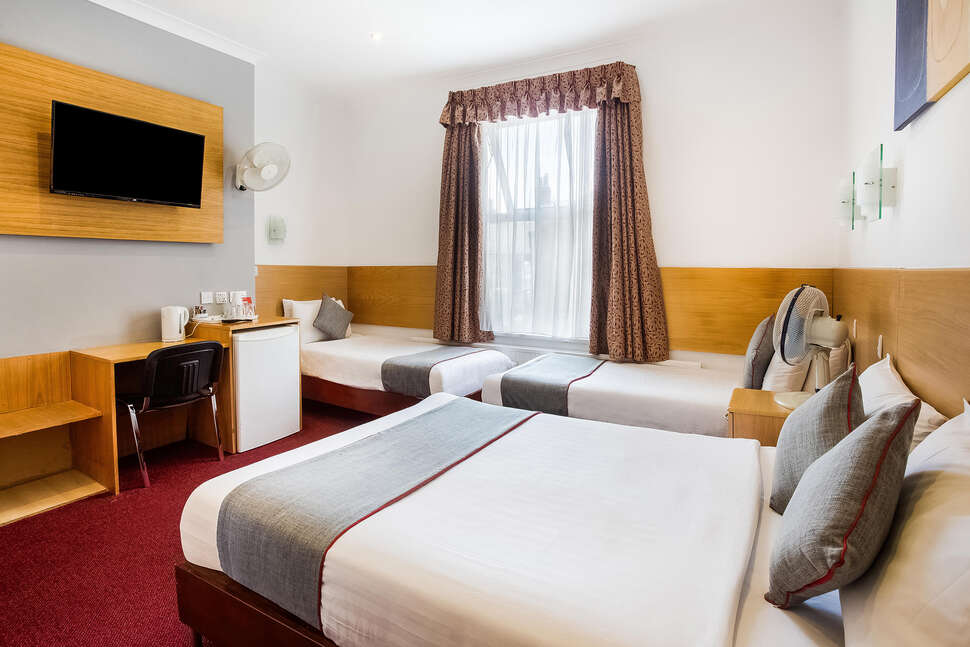 OYO London Guest House.