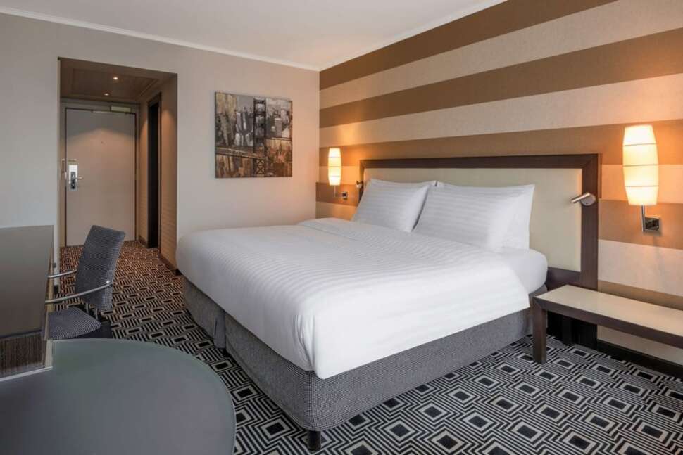 Hilton Geneva Hotel&Conference Centre.