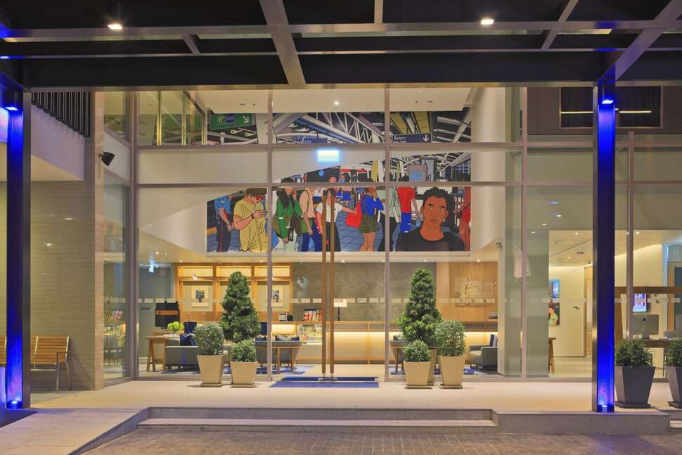 Holiday Inn Express Bangkok Sathorn.