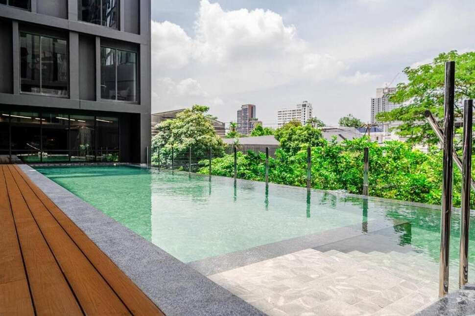 Oakwood Studios Sukhumvit.