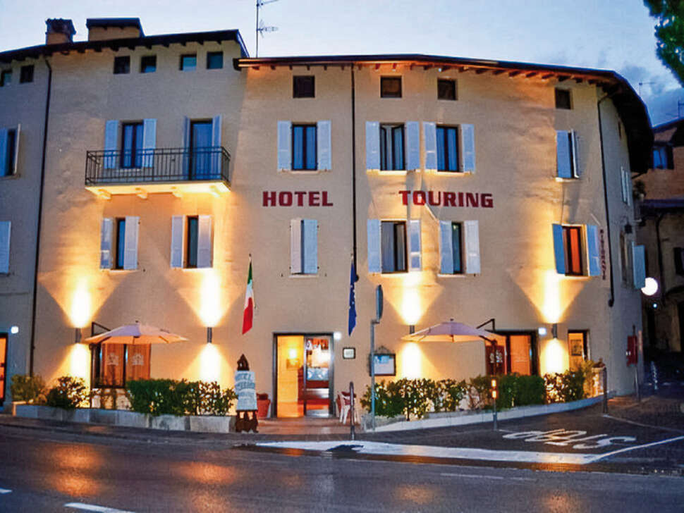Hotel Touring Gardone Riviera.