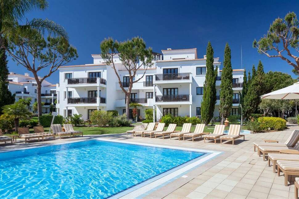 Pine Cliffs Village & Golf Suites