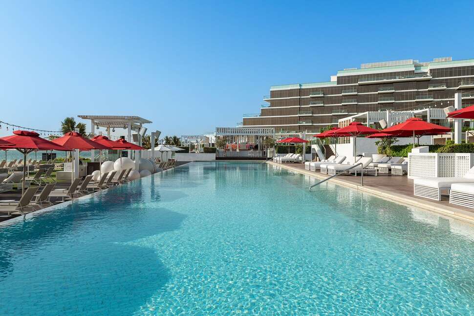 Th8 Palm Dubai Beach Resort Vignette Collecti