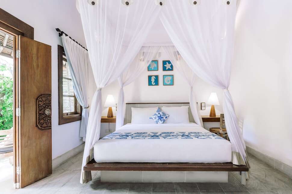 Alam Candi Dive Resort.