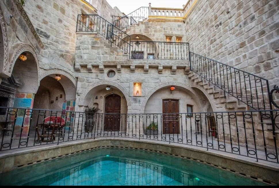 Royal Cave Hotel