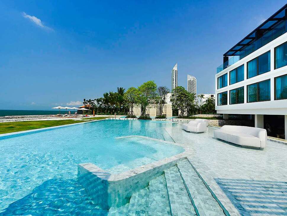 Mercure Pattaya Ocean Resort.