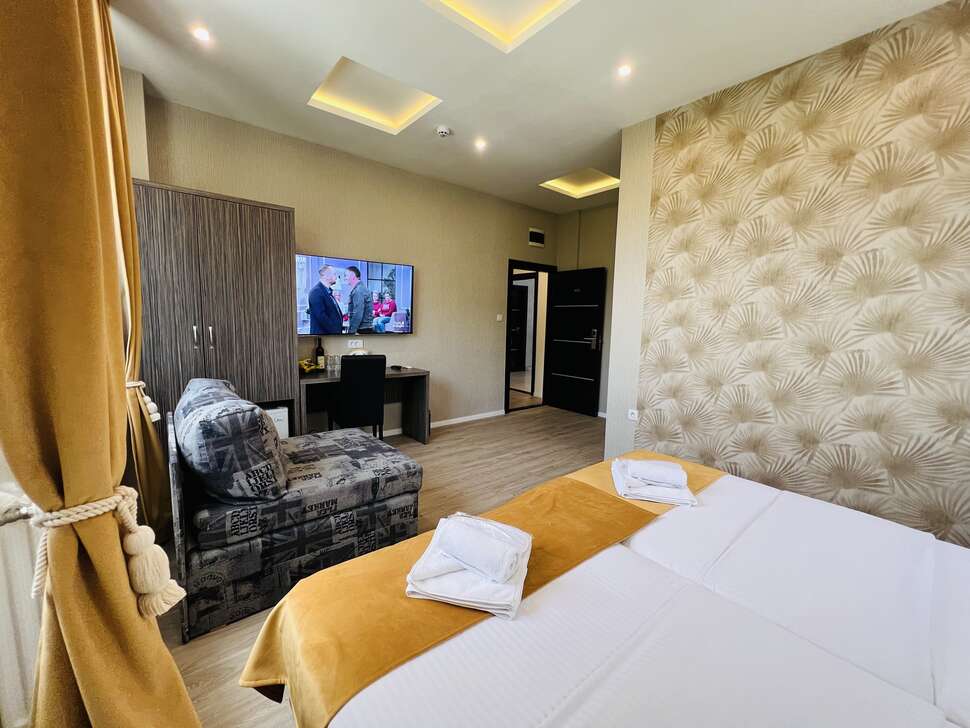 Side One Design Hotel Garni