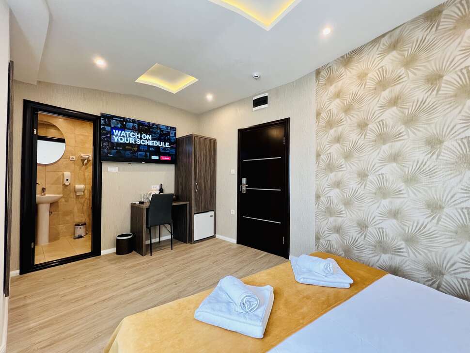 Side One Design Hotel Garni