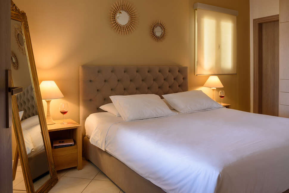 Suite Home Santorini.