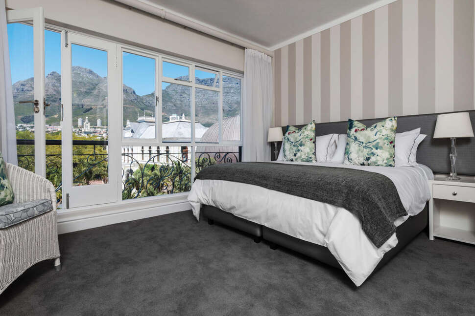 Cape Town Hollow Boutique Hotel.