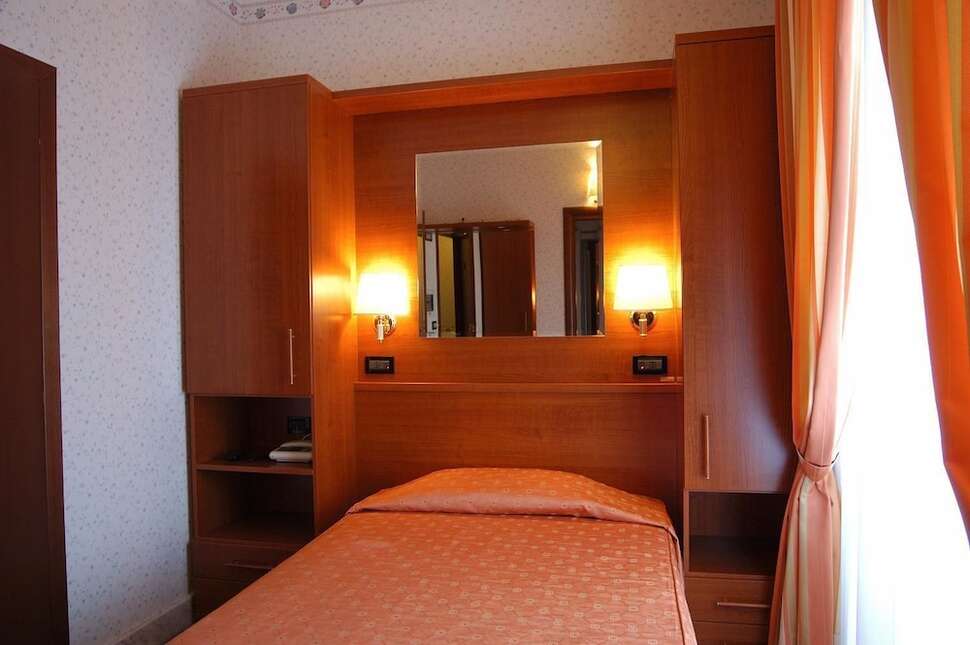 Hotel Dina
