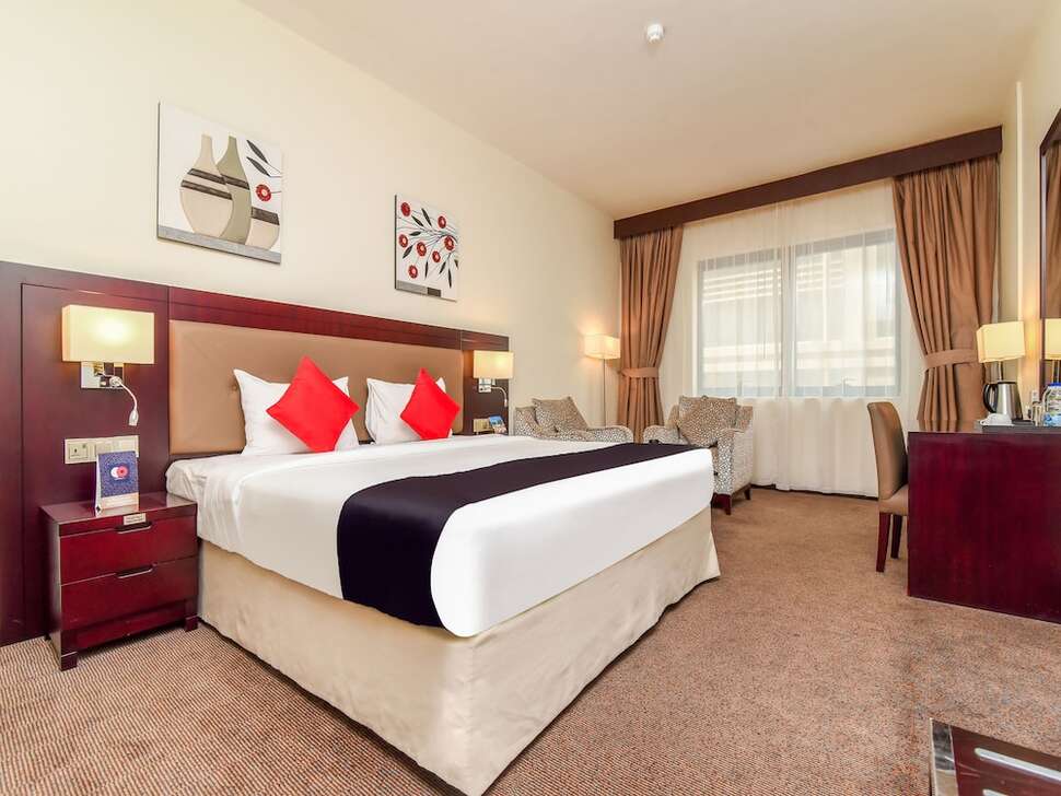 Landmark Summit Hotel.