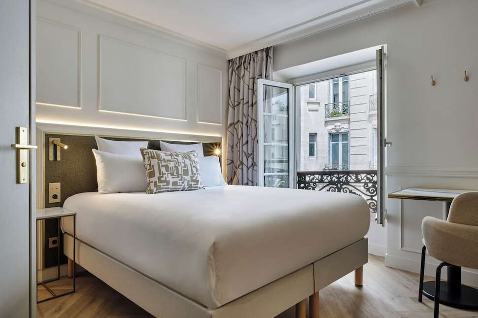 Posy Hotel by HappyCulture