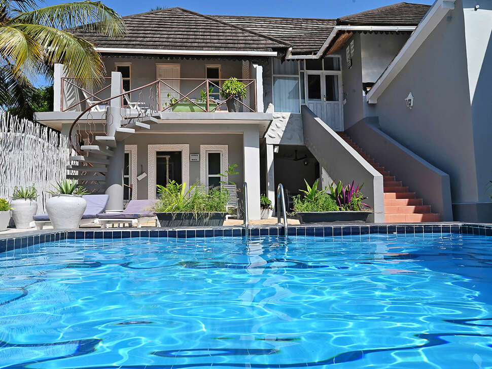 B4 Boutique byArabian Nights.