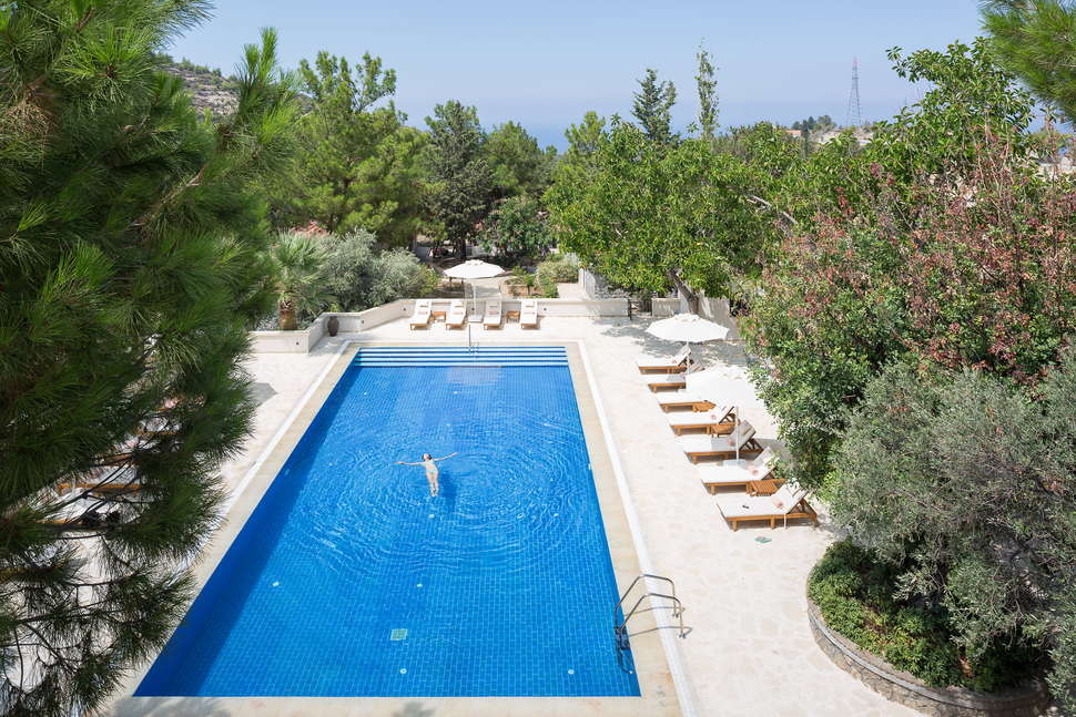 Gillham Vineyard Hotel.