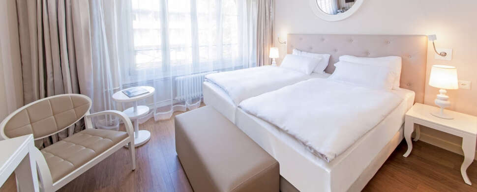 Hotel Geneva by Fassbind.