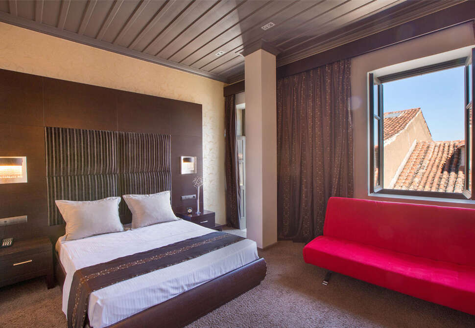 Aion Luxury Hotel