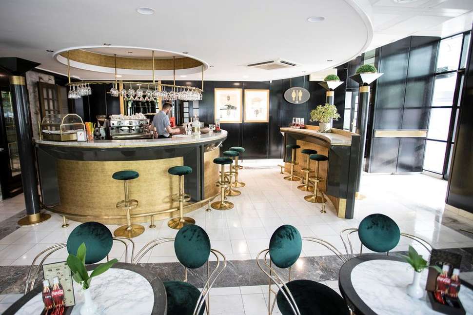 Alp Hotel