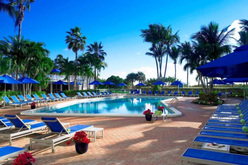 Four Points by Sheraton Miami Beach cover