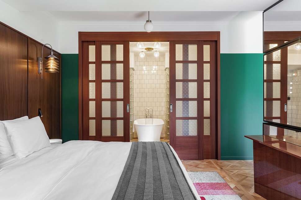 Hotel Afisha • სასტუმრო აფიშა