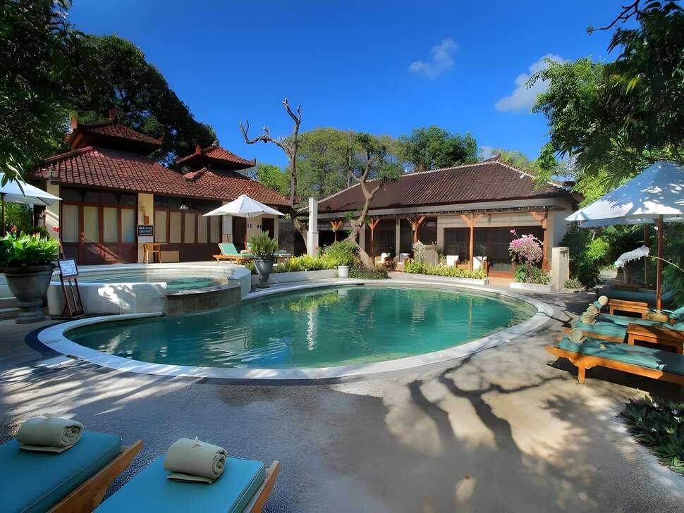 Alam Kulkul Boutique Resorts.