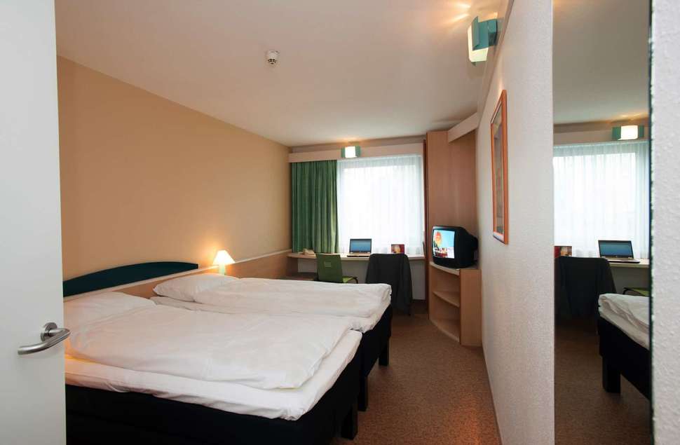 Ibis Wien City.