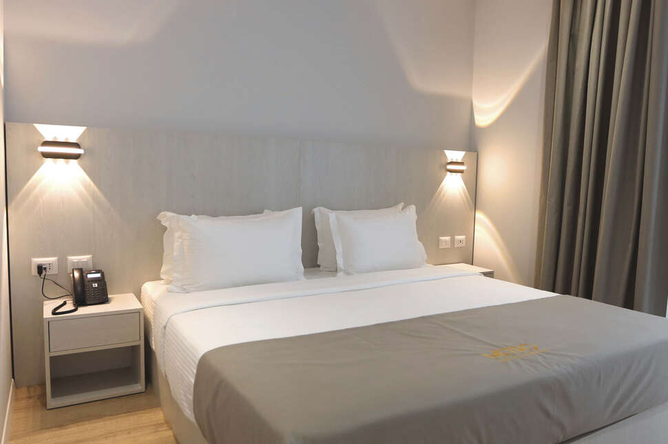 Metro Hotel Terminal.