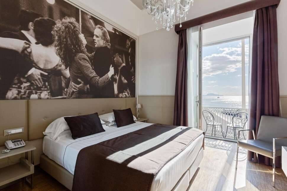 Partenope Relais
