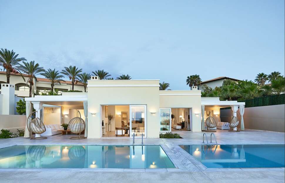 Grecotel Mandola Rosa.