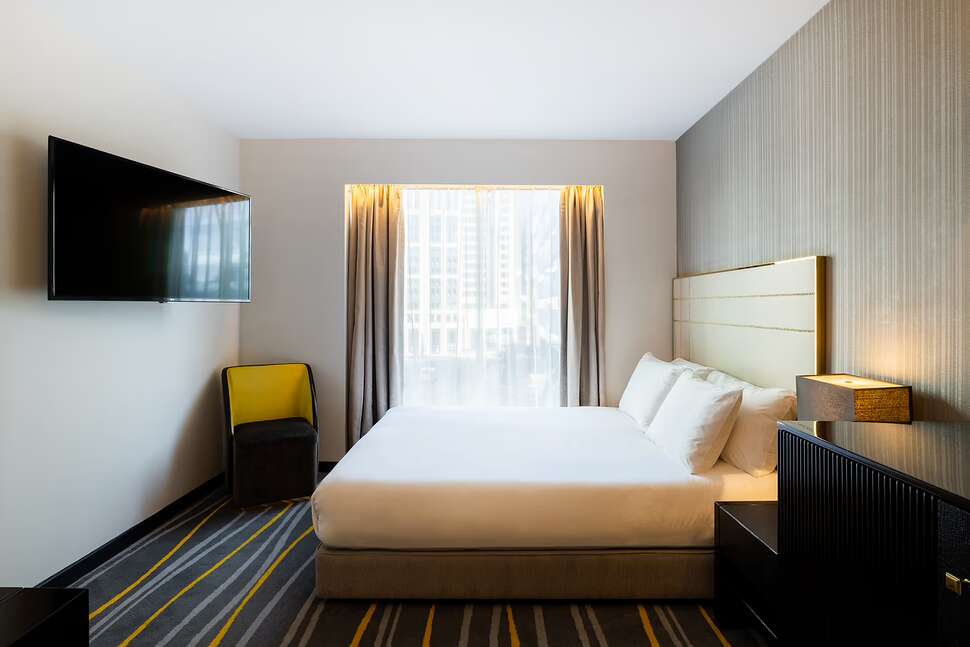 Leonardo Hotel London Aldgate - Formerly Hotel Saint
