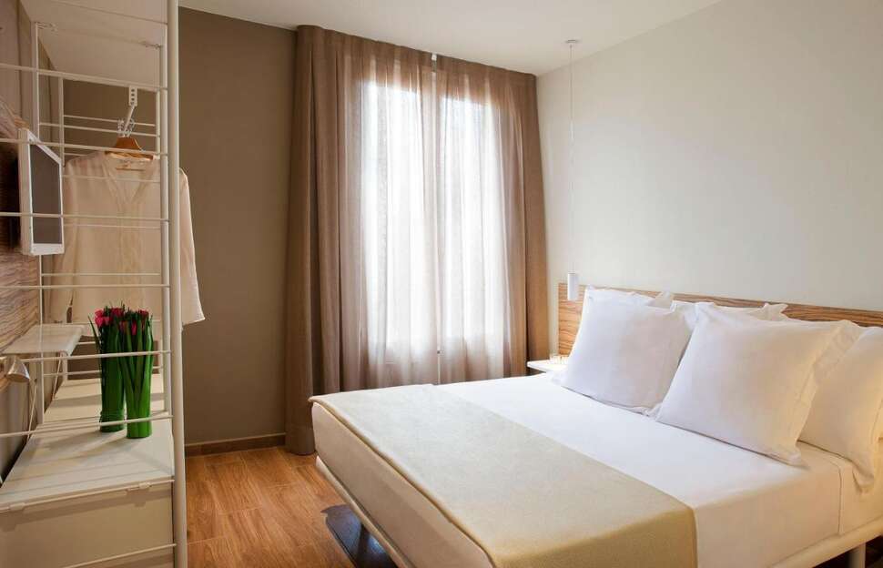 Barcelona Appartement Mila cover