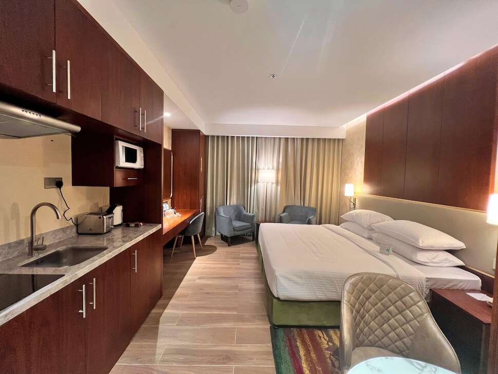 City Seasons Suites Dubai