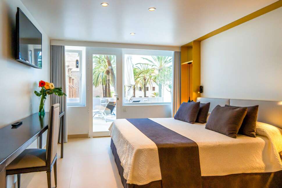 Hotel Catedral Almeria.