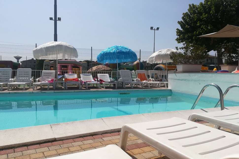 Color Metropolitan Family Hotel