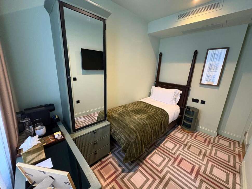 Ellen Kensington Hotel