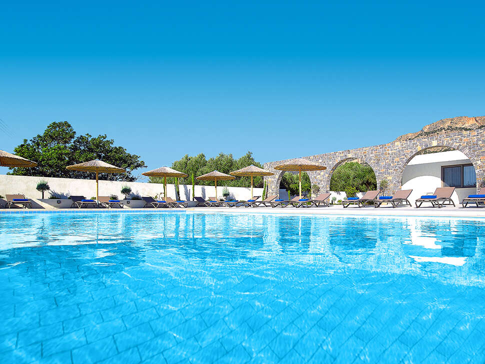 Coriva Beach Hotel&Bungalows.