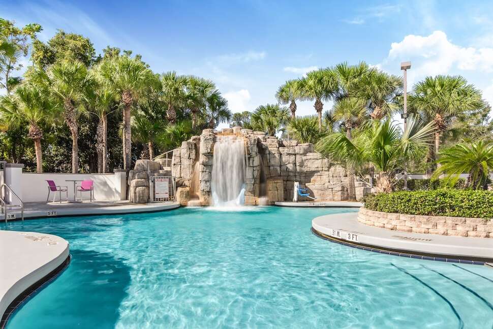 Crowne Plaza Orlando - Lake Buena Vista.