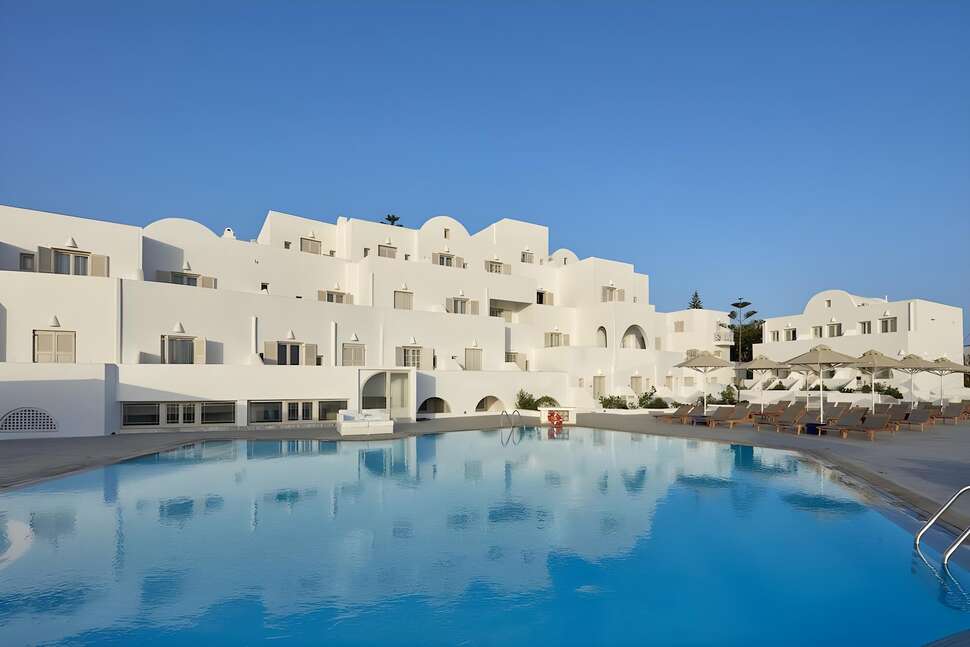 Santorini Palace Hotel.