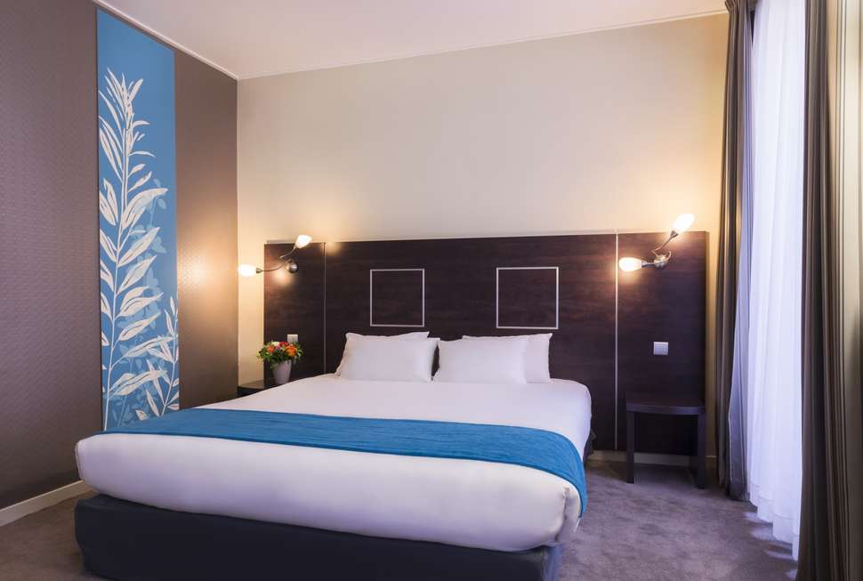 Hotel Cervantes Paris.