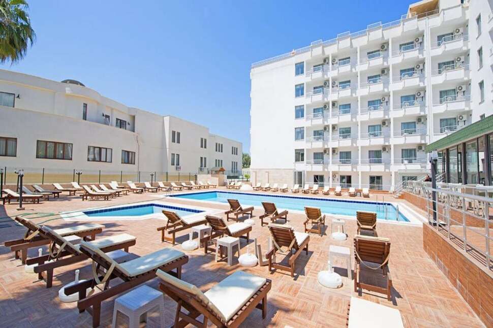 Ada Newday Resort&Spa.