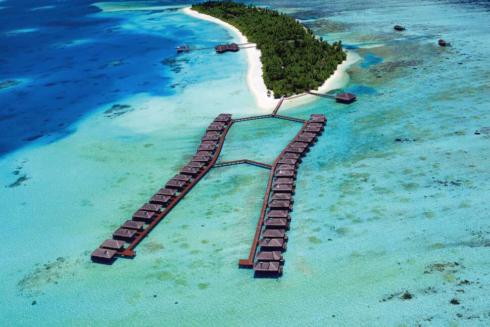 Medhufushi Island Resort.