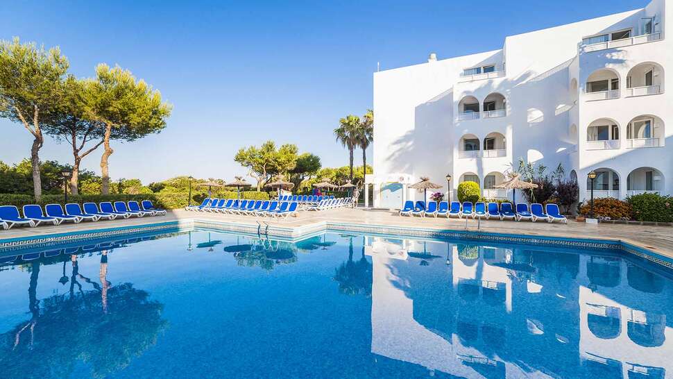 Apartamentos Globales Lord Nelson.